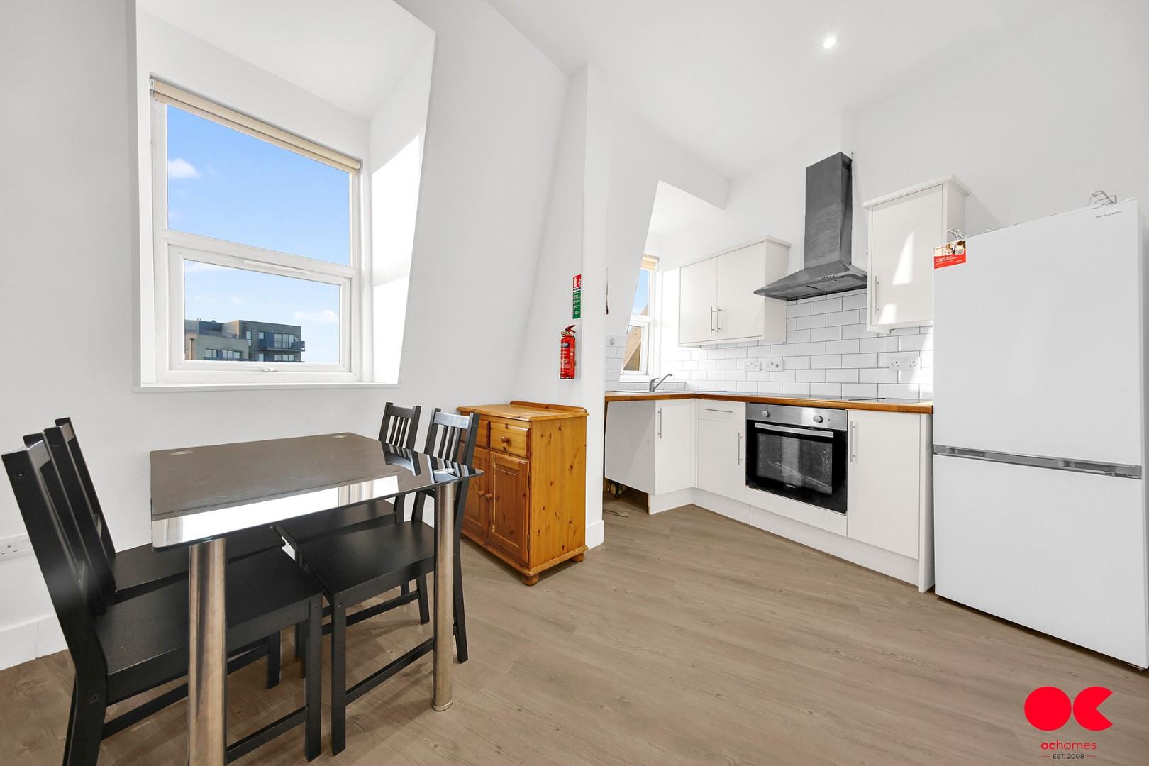 2 bed flat to rent in Cranbrook Road, Ilford  - Property Image 9