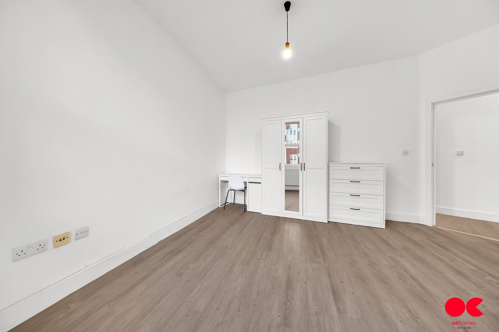 2 bed flat to rent in Cranbrook Road, Ilford  - Property Image 5