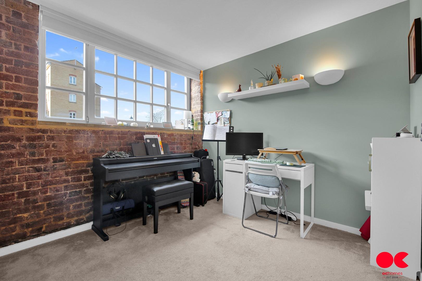 2 bed flat for sale in Kidman Close, Gidea Park  - Property Image 22