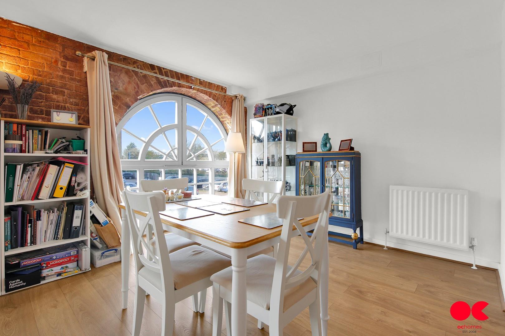 2 bed flat for sale in Kidman Close, Gidea Park  - Property Image 12