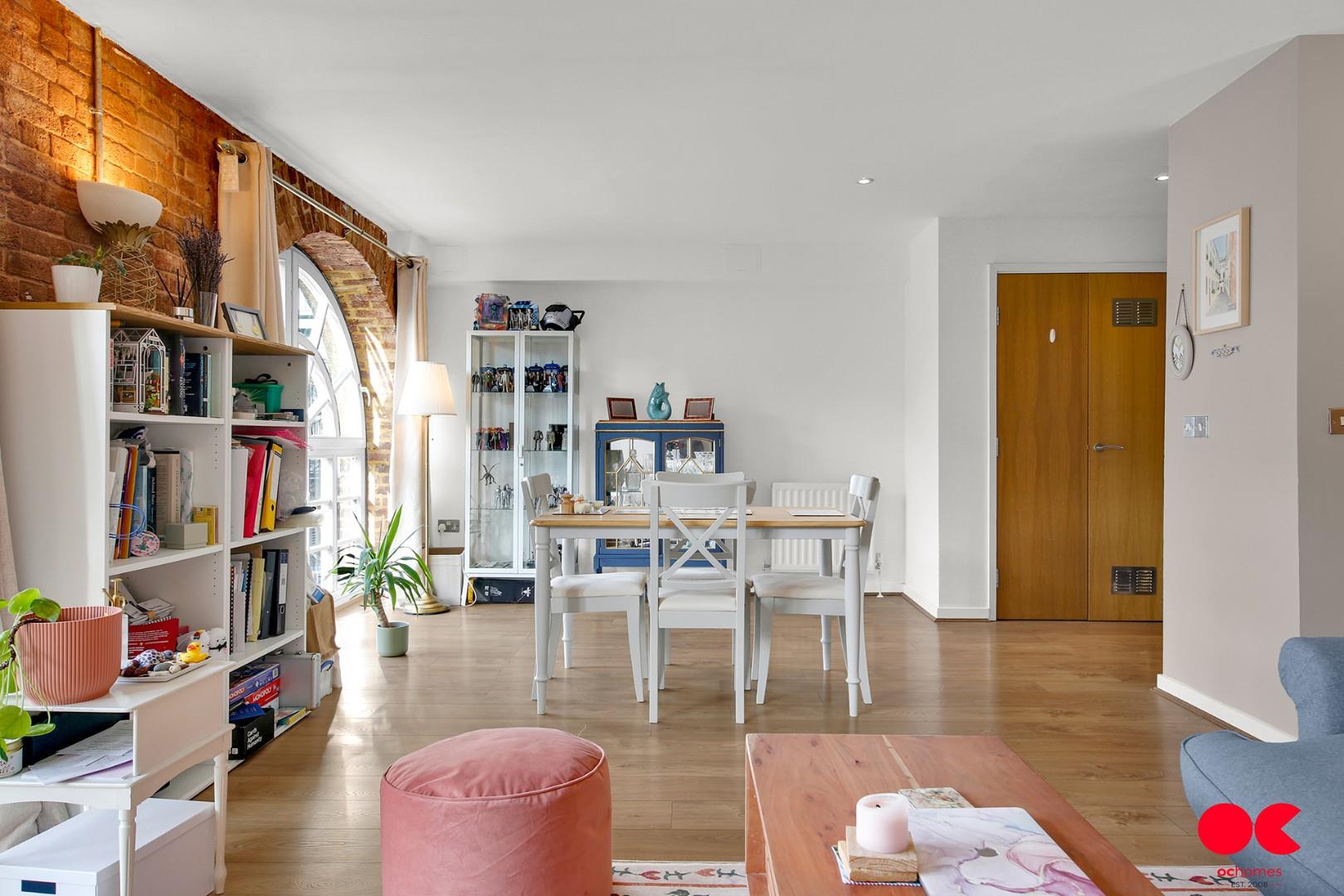 2 bed flat for sale in Kidman Close, Gidea Park  - Property Image 14