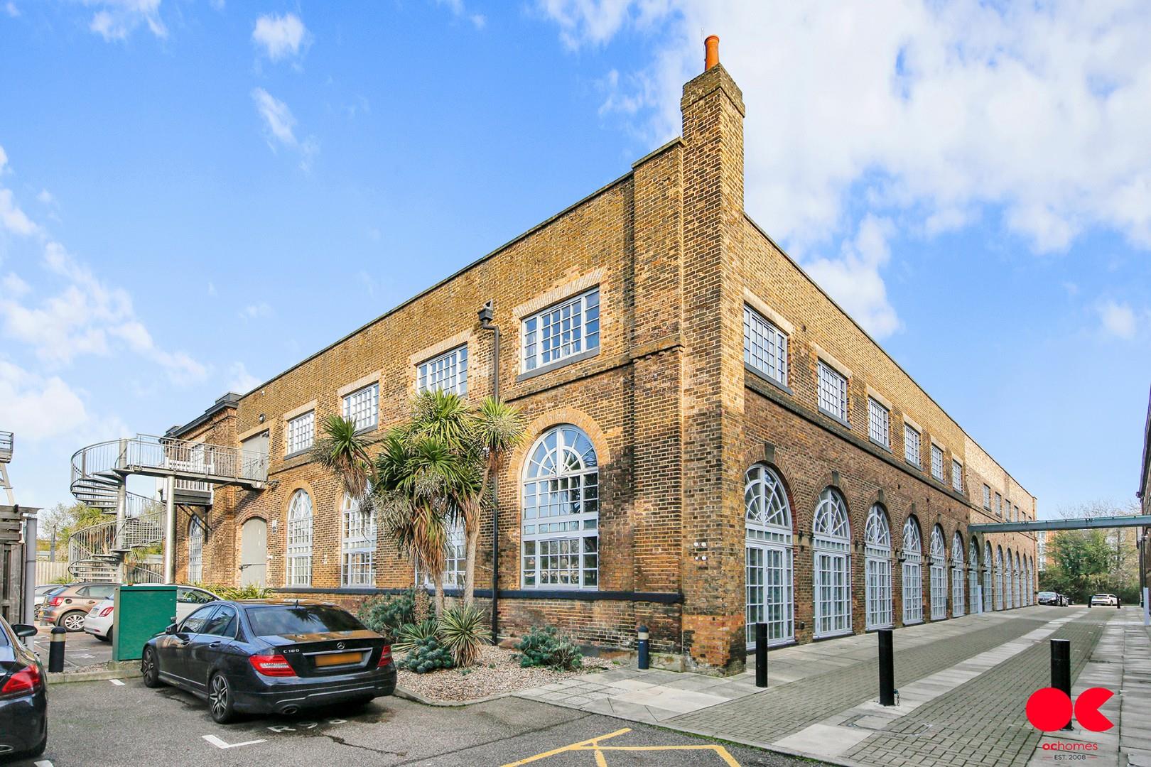 2 bed flat for sale in Kidman Close, Gidea Park  - Property Image 2