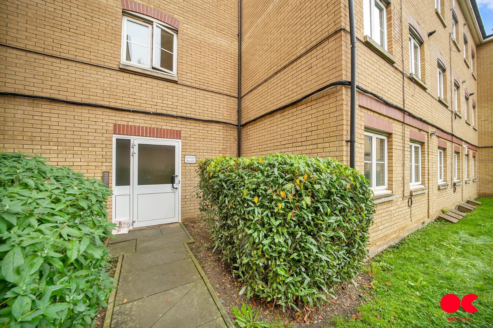 1 bed flat to rent in Kidman Close, Gidea Park  - Property Image 7