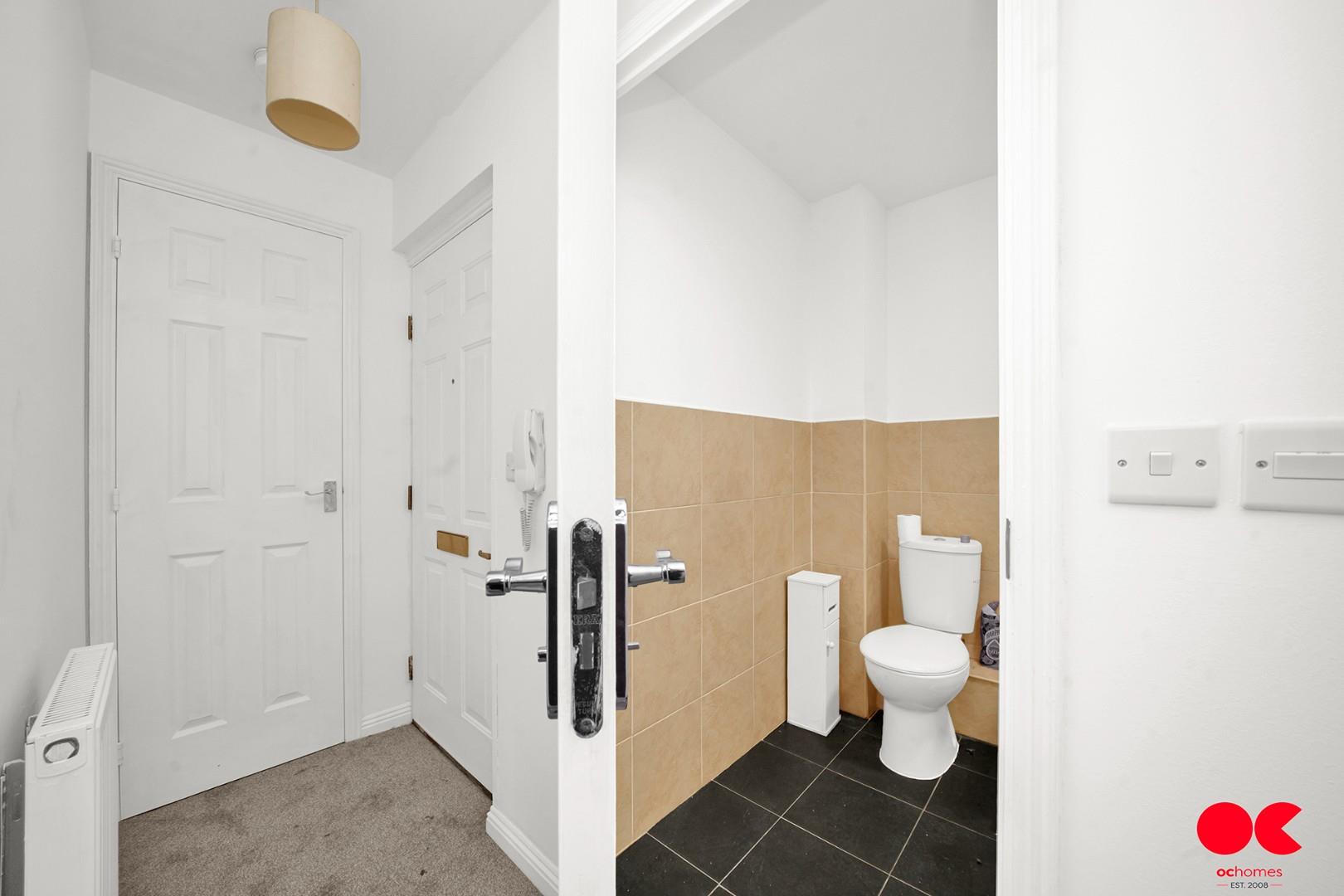 1 bed flat to rent in Kidman Close, Gidea Park  - Property Image 9