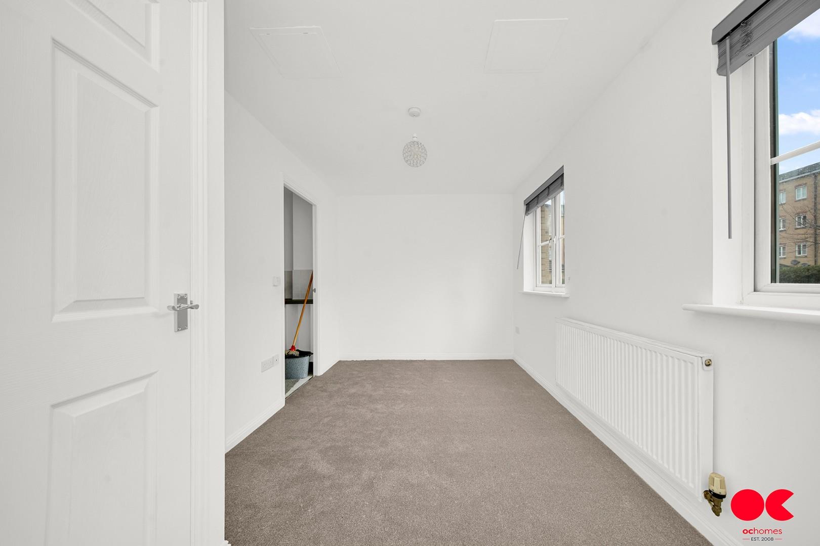 1 bed flat to rent in Kidman Close, Gidea Park  - Property Image 10