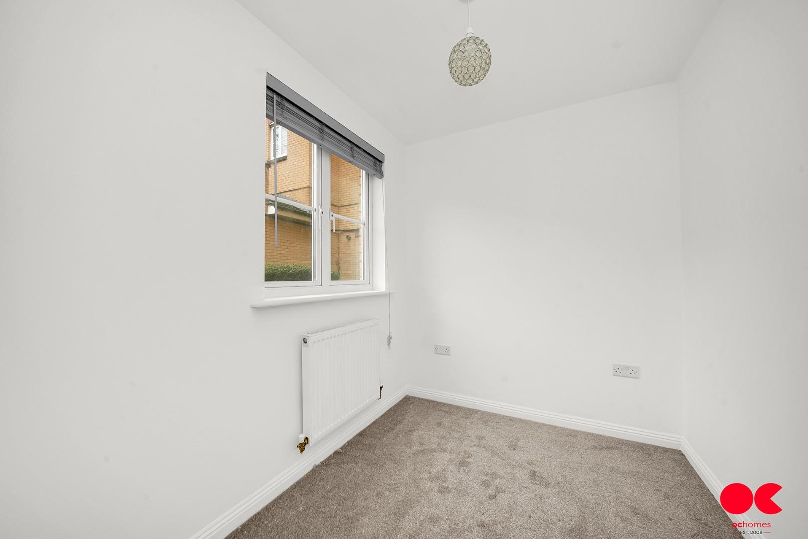 1 bed flat to rent in Kidman Close, Gidea Park  - Property Image 3