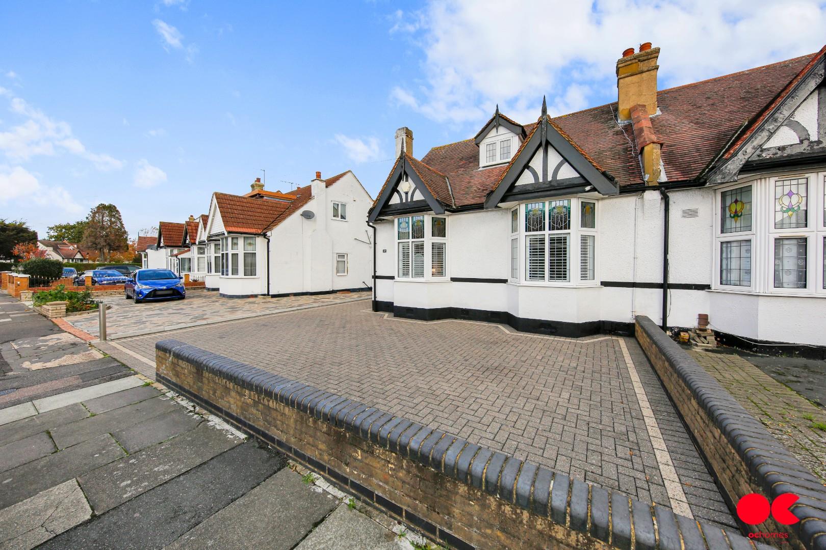 4 bed semi-detached bungalow for sale in Trenance Gardens, Seven Kings, Ilford  - Property Image 30