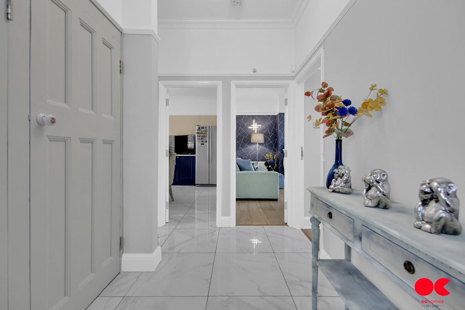 4 bed semi-detached bungalow for sale in Trenance Gardens, Seven Kings, Ilford  - Property Image 22