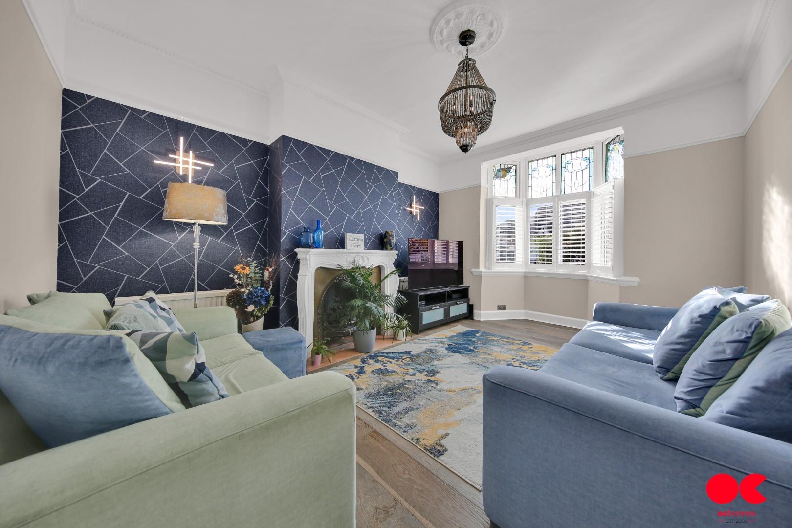 4 bed semi-detached bungalow for sale in Trenance Gardens, Seven Kings, Ilford - Property Image 1