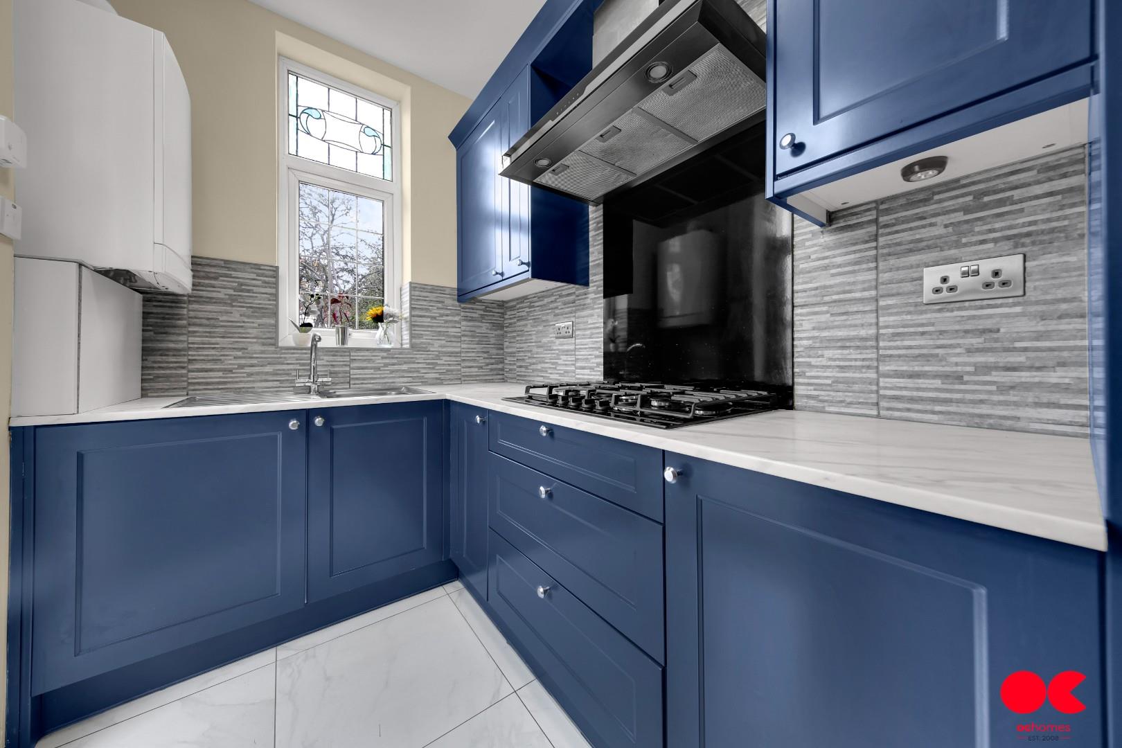 4 bed semi-detached bungalow for sale in Trenance Gardens, Seven Kings, Ilford  - Property Image 24