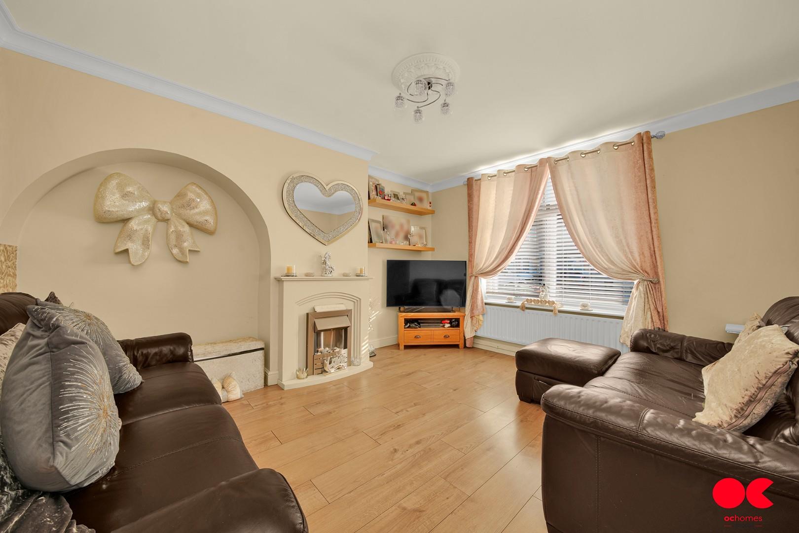 3 bed terraced house for sale in Connor Road, Dagenham - Property Image 1