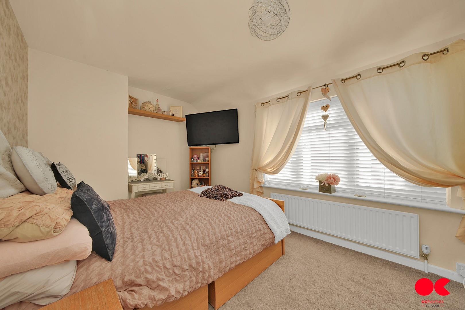 3 bed terraced house for sale in Connor Road, Dagenham  - Property Image 4