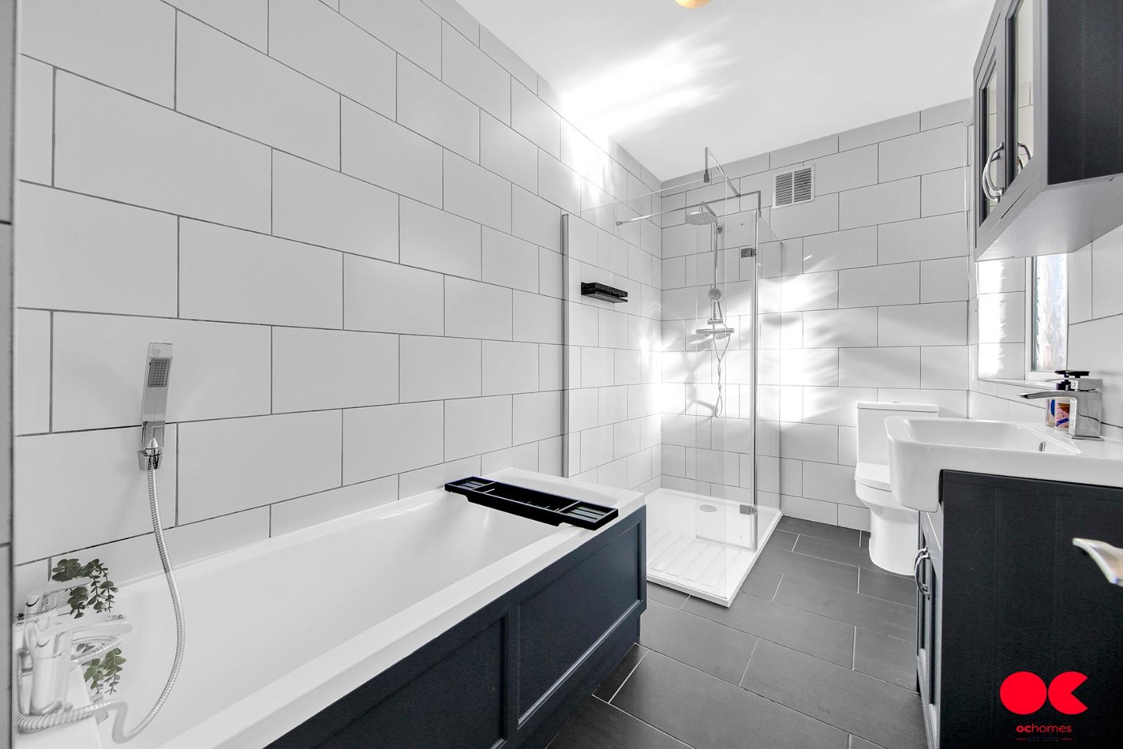 3 bed detached house to rent in Princes Road, Romford  - Property Image 4