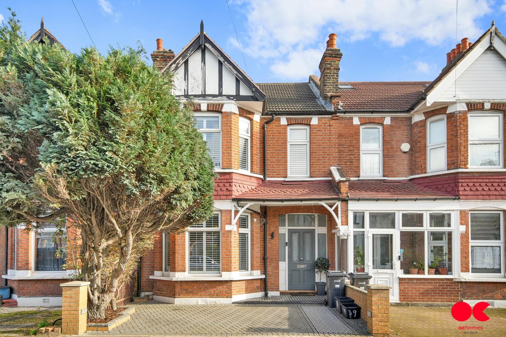 3 bed terraced house for sale in Charlbury Gardens, Goodmayes