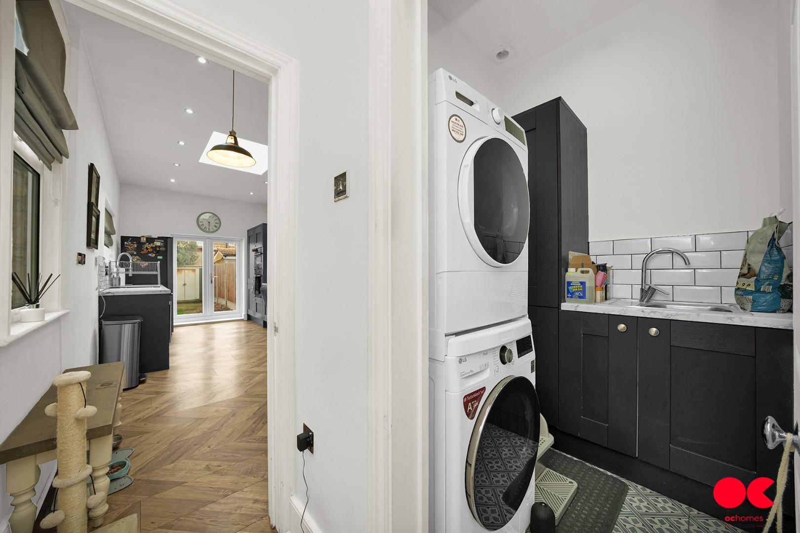 3 bed terraced house for sale in Charlbury Gardens, Goodmayes  - Property Image 22