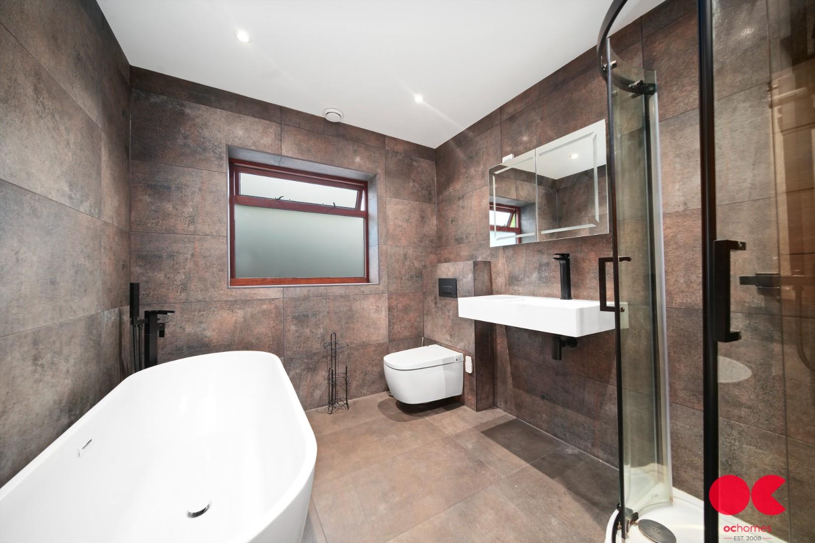 4 bed detached bungalow for sale in Grange Road, Heaton Grange, Romford  - Property Image 5