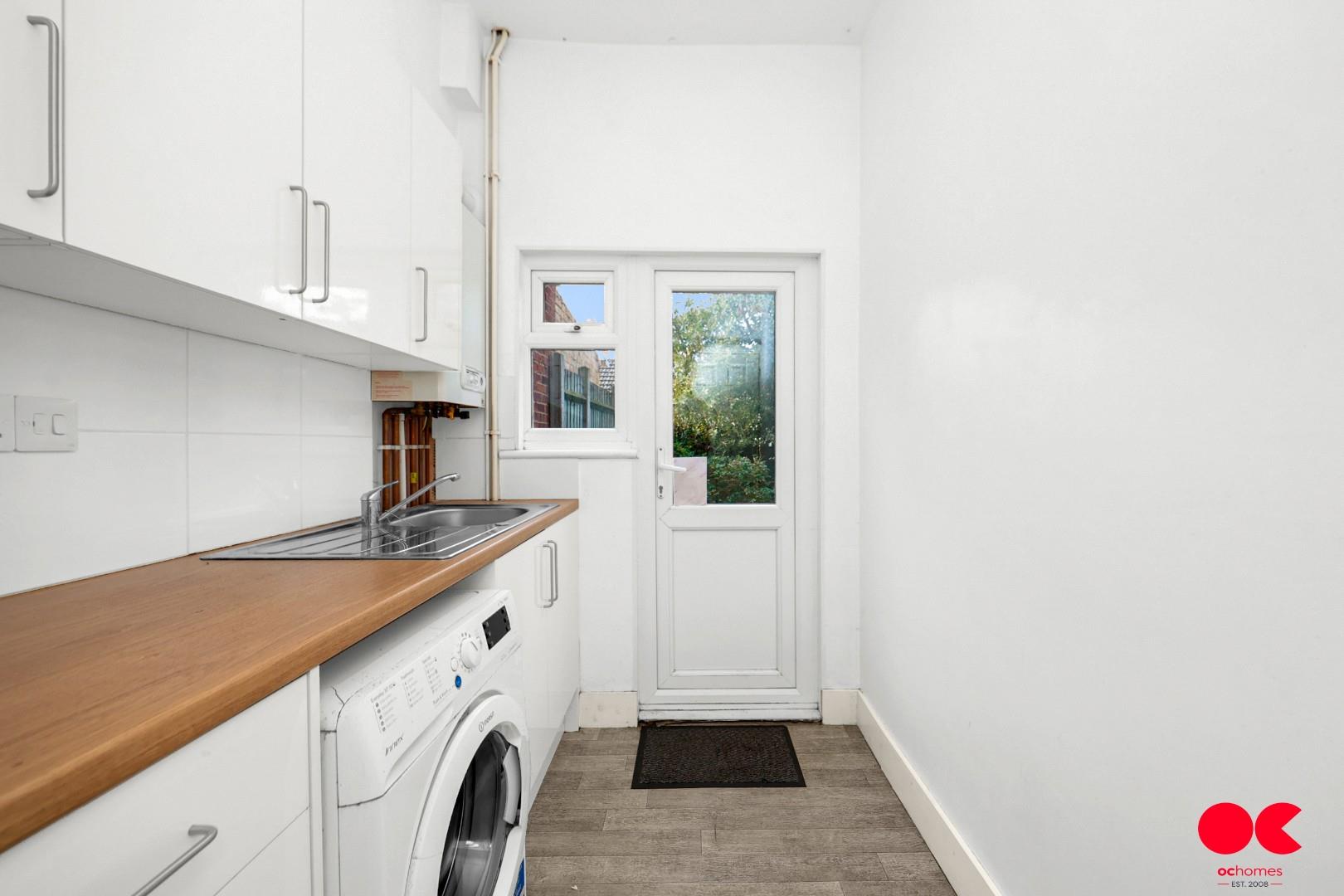 3 bed end of terrace house for sale in Wall End Road, East Ham  - Property Image 14