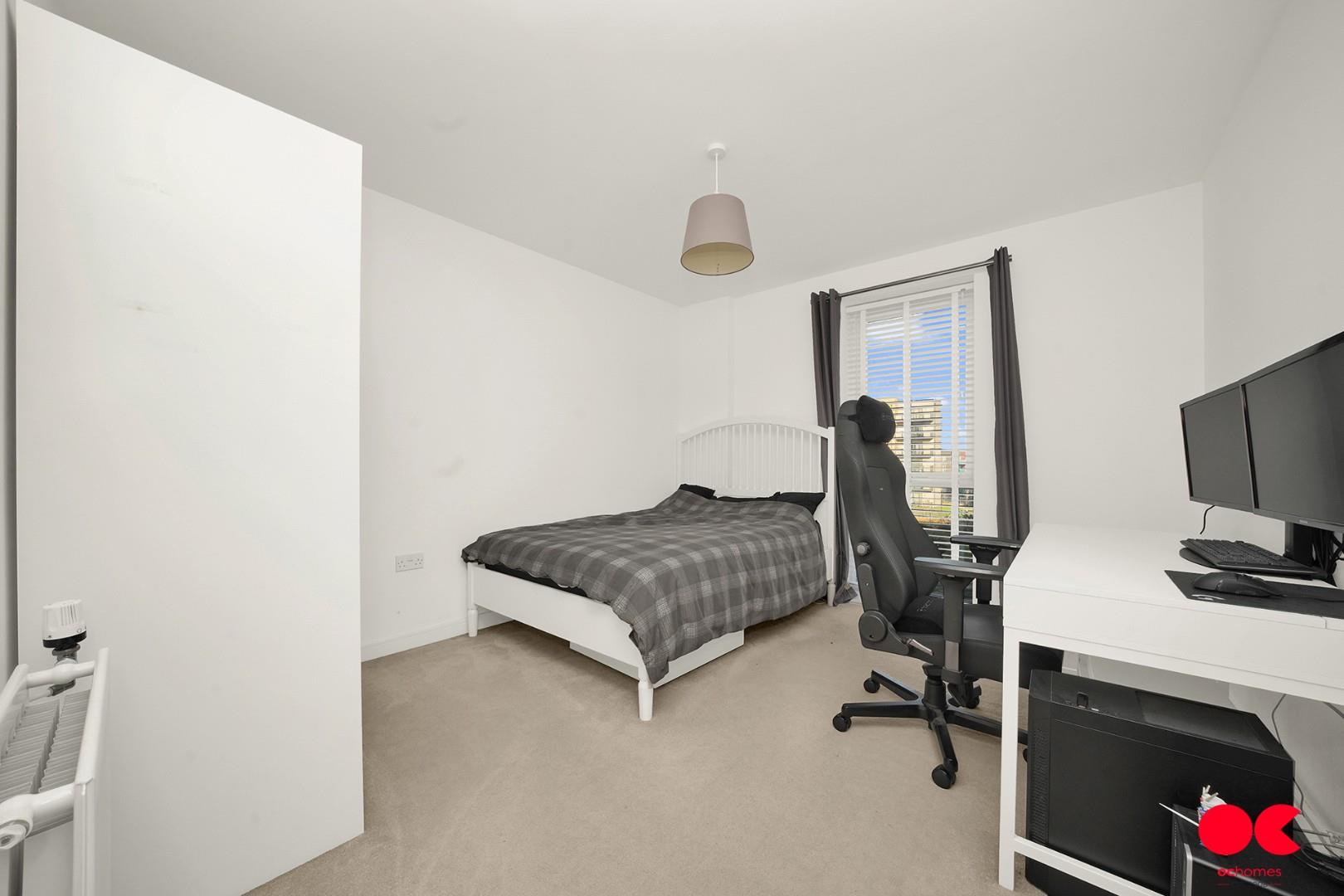 2 bed flat to rent in Handley Page Road, Barking  - Property Image 6