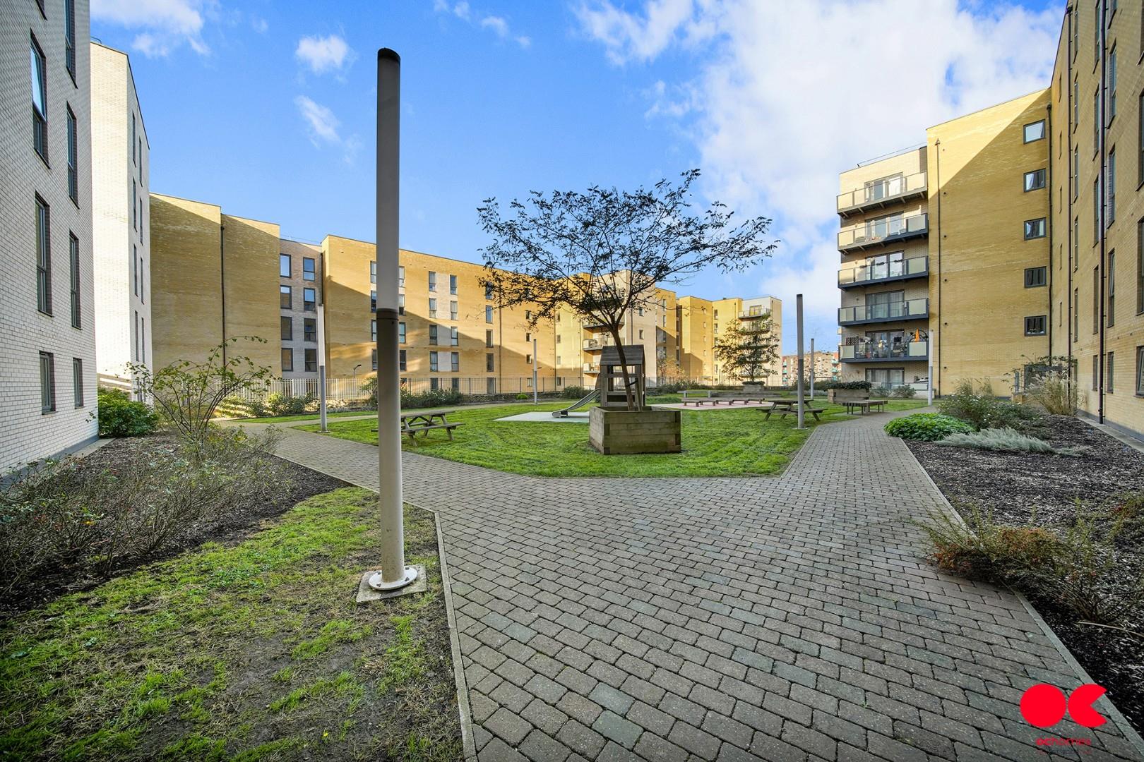 2 bed flat to rent in Handley Page Road, Barking  - Property Image 18