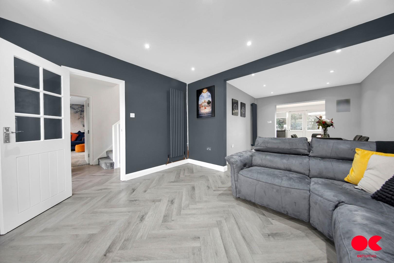 4 bed semi-detached house to rent in Playfield Avenue, Romford  - Property Image 9