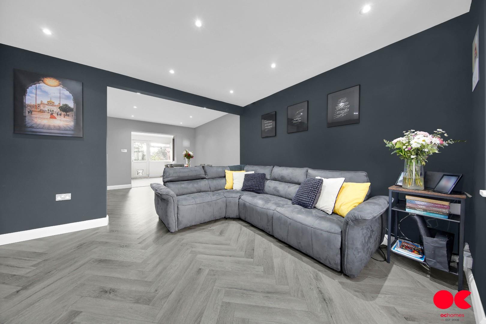 4 bed semi-detached house to rent in Playfield Avenue, Romford  - Property Image 8