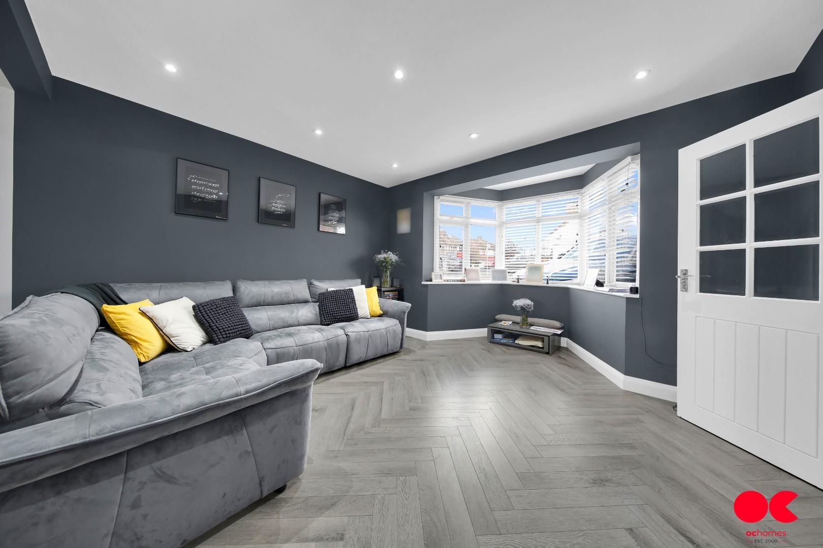 4 bed semi-detached house to rent in Playfield Avenue, Romford  - Property Image 7