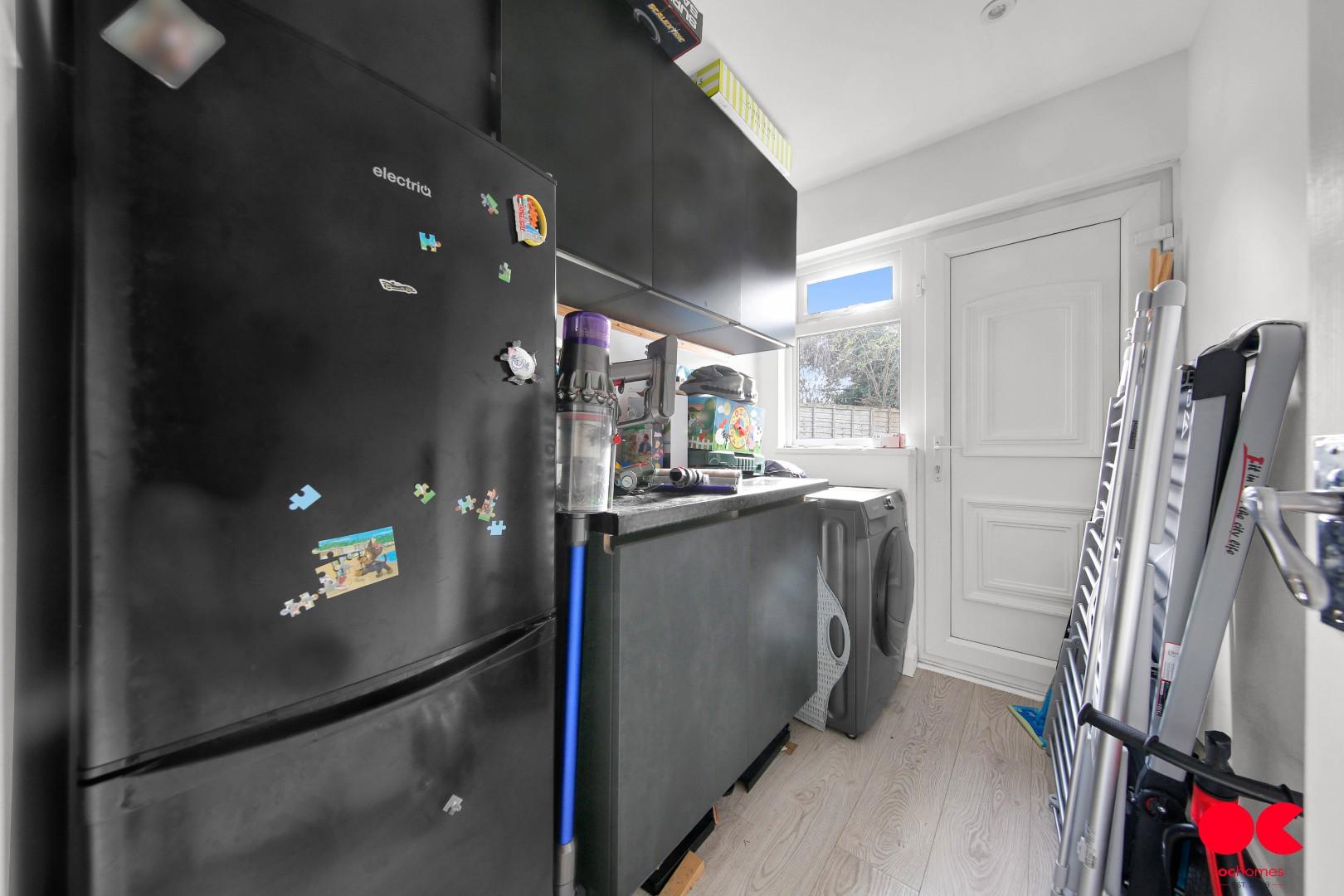 4 bed semi-detached house to rent in Playfield Avenue, Romford  - Property Image 16