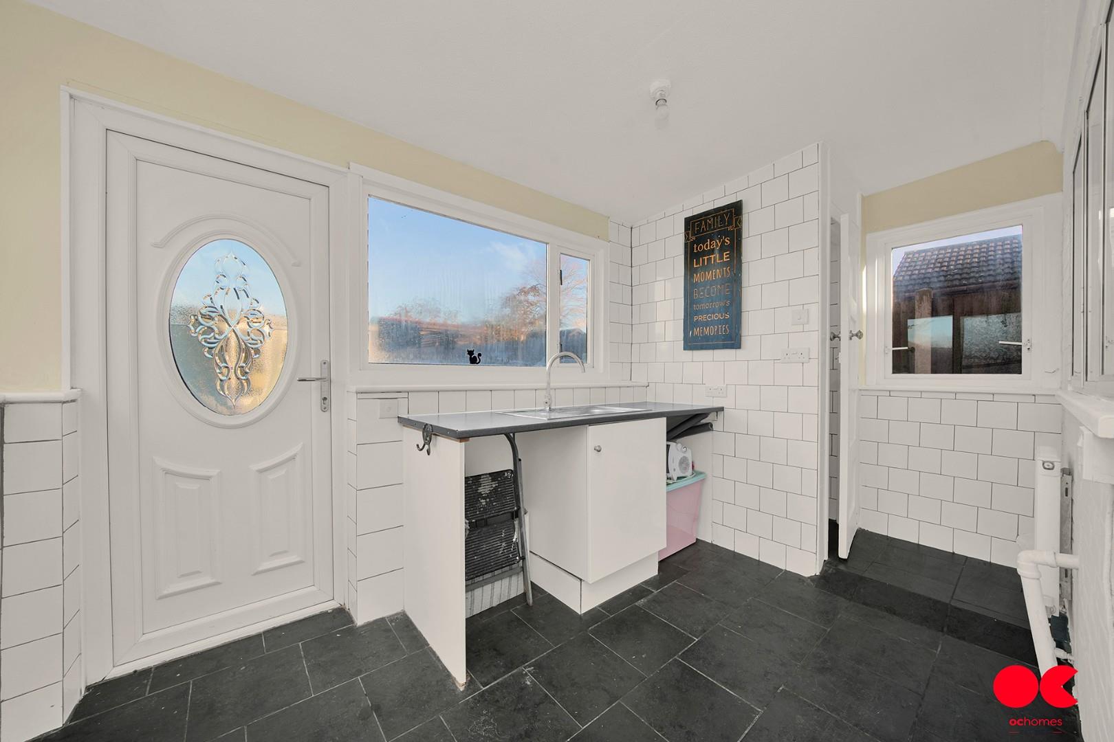 5 bed detached house for sale in Crow Lane, Romford  - Property Image 12