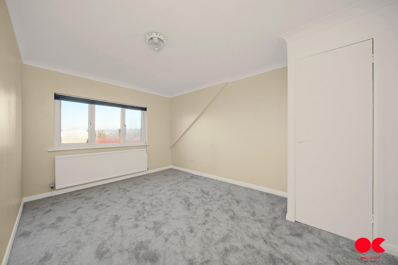 5 bed detached house for sale in Crow Lane, Romford  - Property Image 7