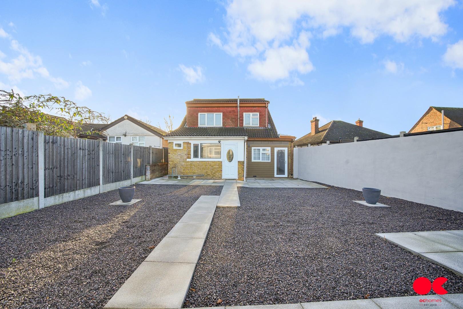 5 bed detached house for sale in Crow Lane, Romford  - Property Image 33