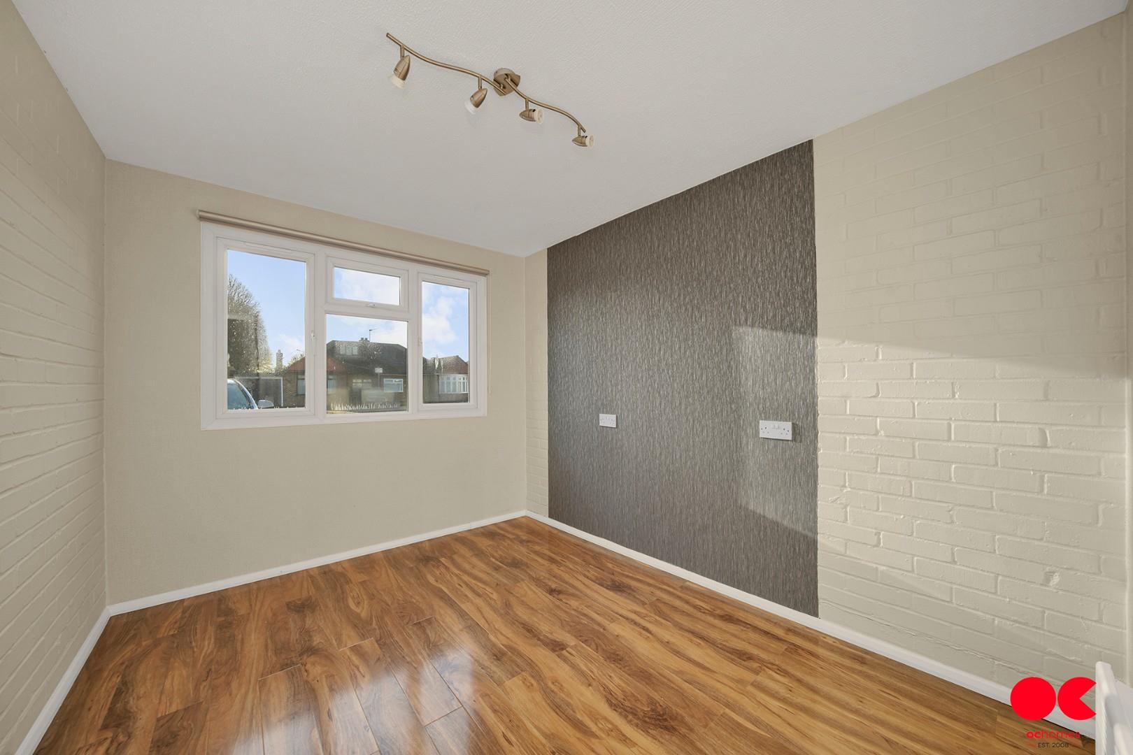 5 bed detached house for sale in Crow Lane, Romford  - Property Image 10