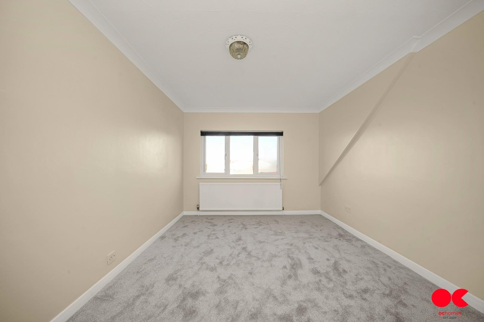 5 bed detached house for sale in Crow Lane, Romford  - Property Image 32