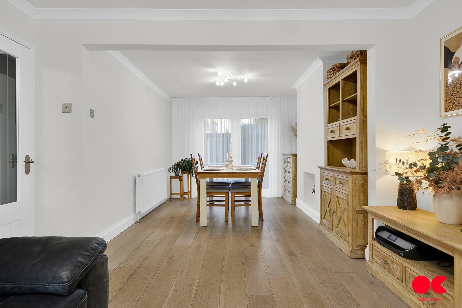 3 bed terraced house for sale in South Hall Drive, Rainham  - Property Image 15