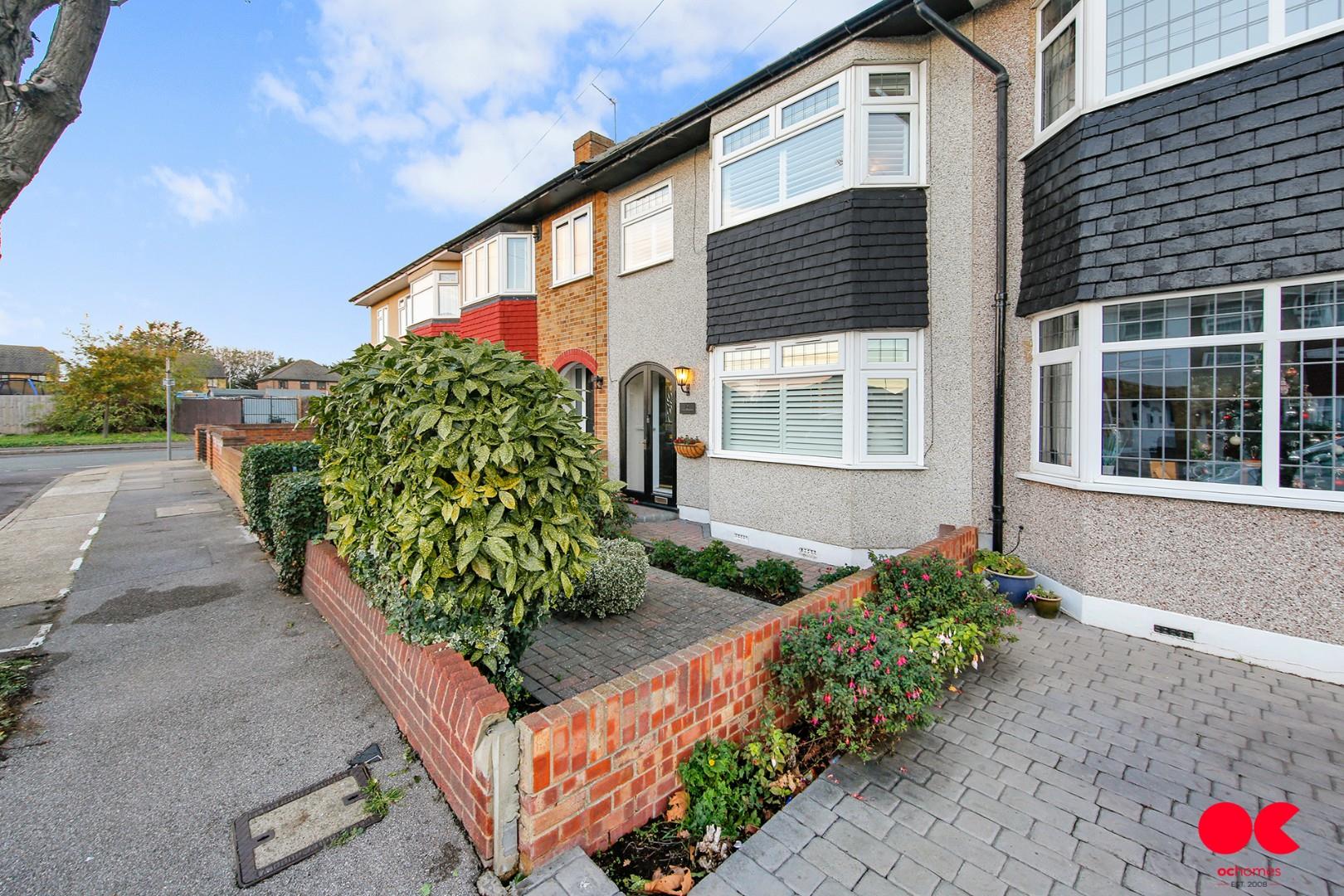 3 bed terraced house for sale in South Hall Drive, Rainham  - Property Image 26