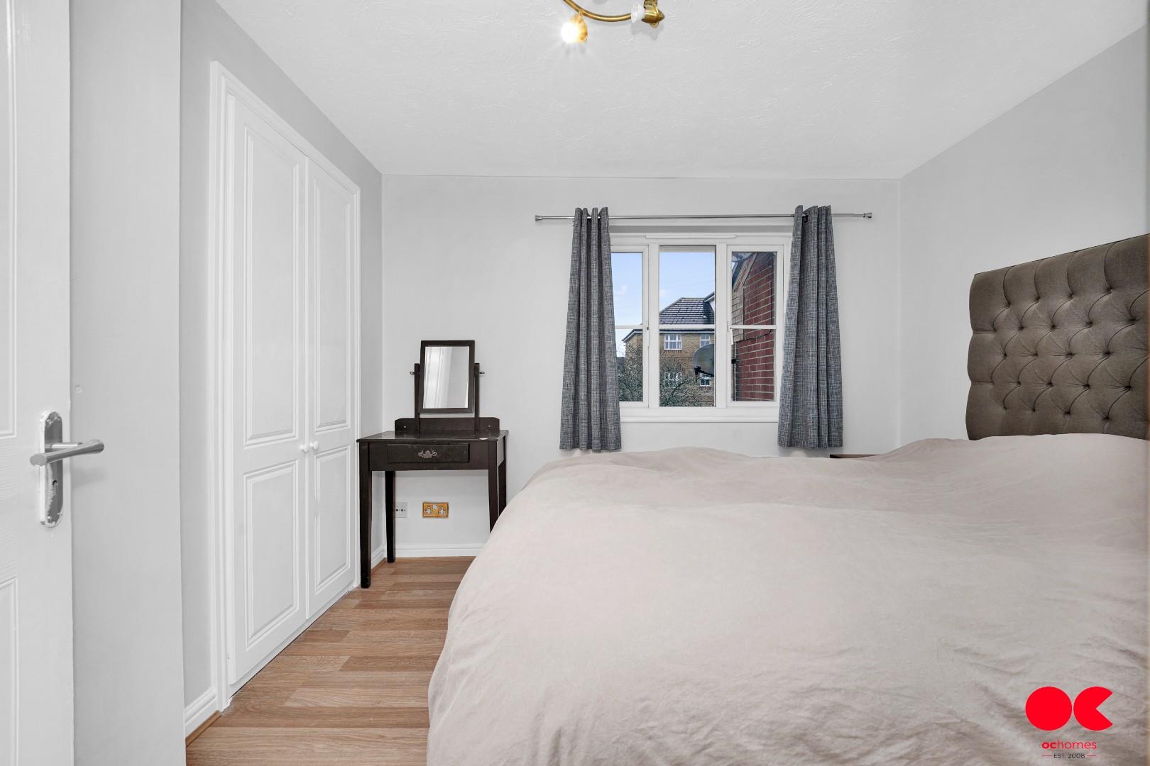 2 bed house to rent in Hyacinth Close, Ilford  - Property Image 10