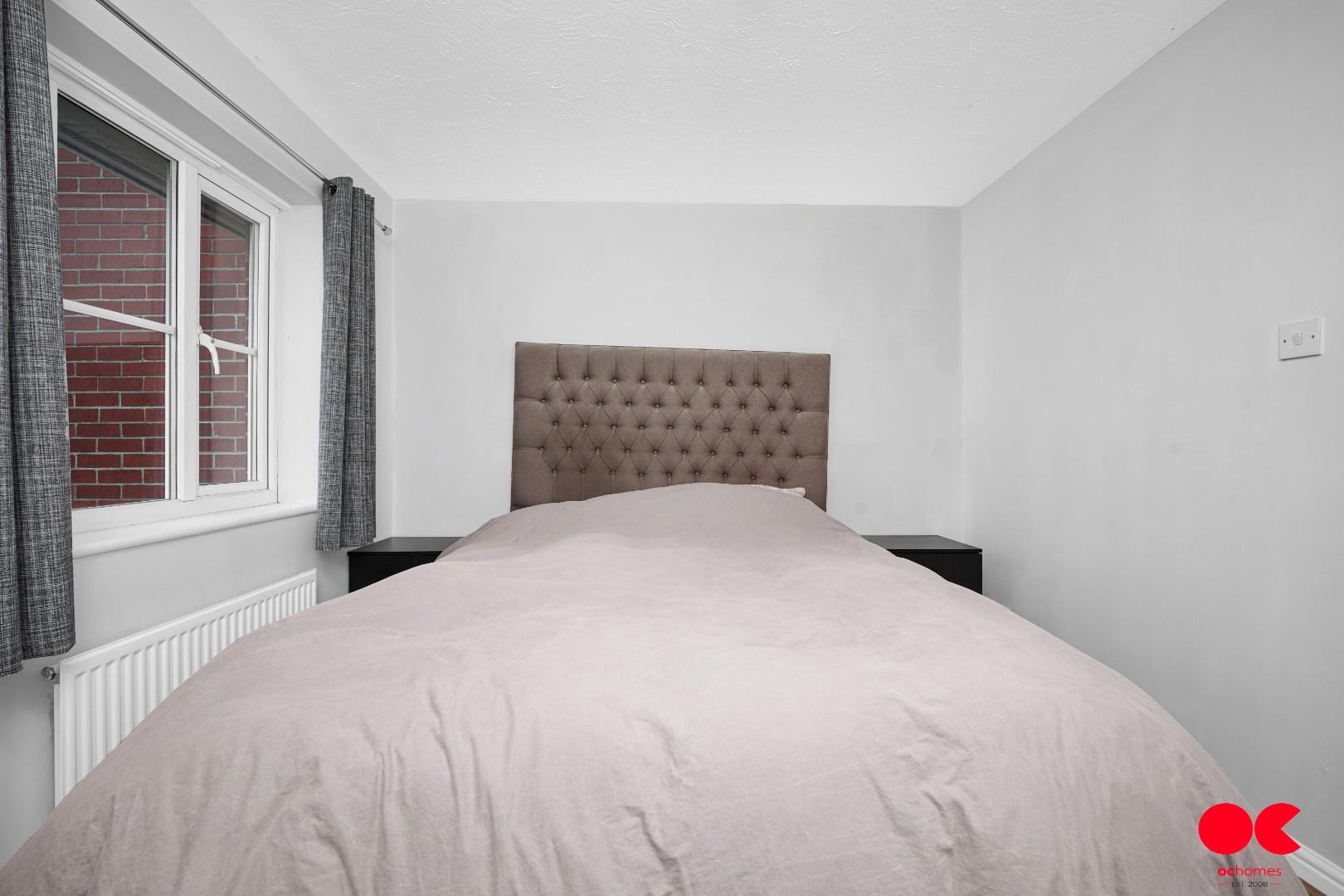 2 bed house to rent in Hyacinth Close, Ilford  - Property Image 11