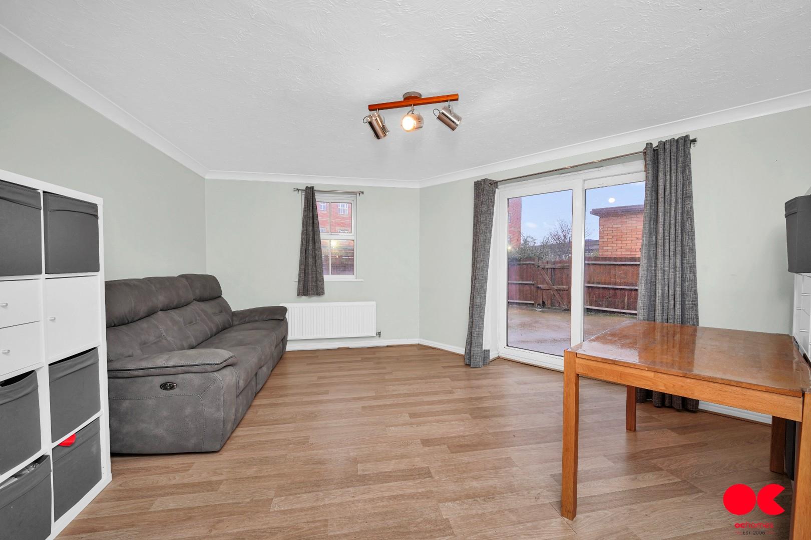 2 bed house to rent in Hyacinth Close, Ilford  - Property Image 15