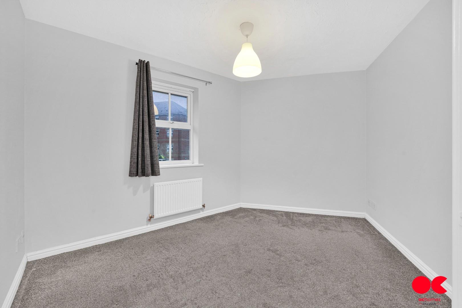 2 bed house to rent in Hyacinth Close, Ilford  - Property Image 8