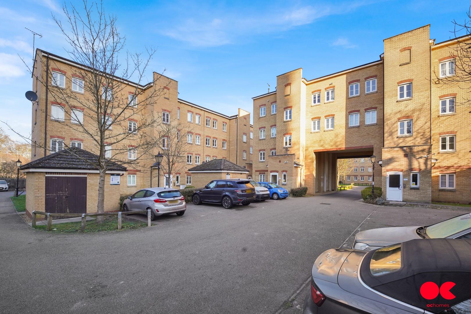 2 bed flat for sale in Kidman Close, Gidea Park  - Property Image 6