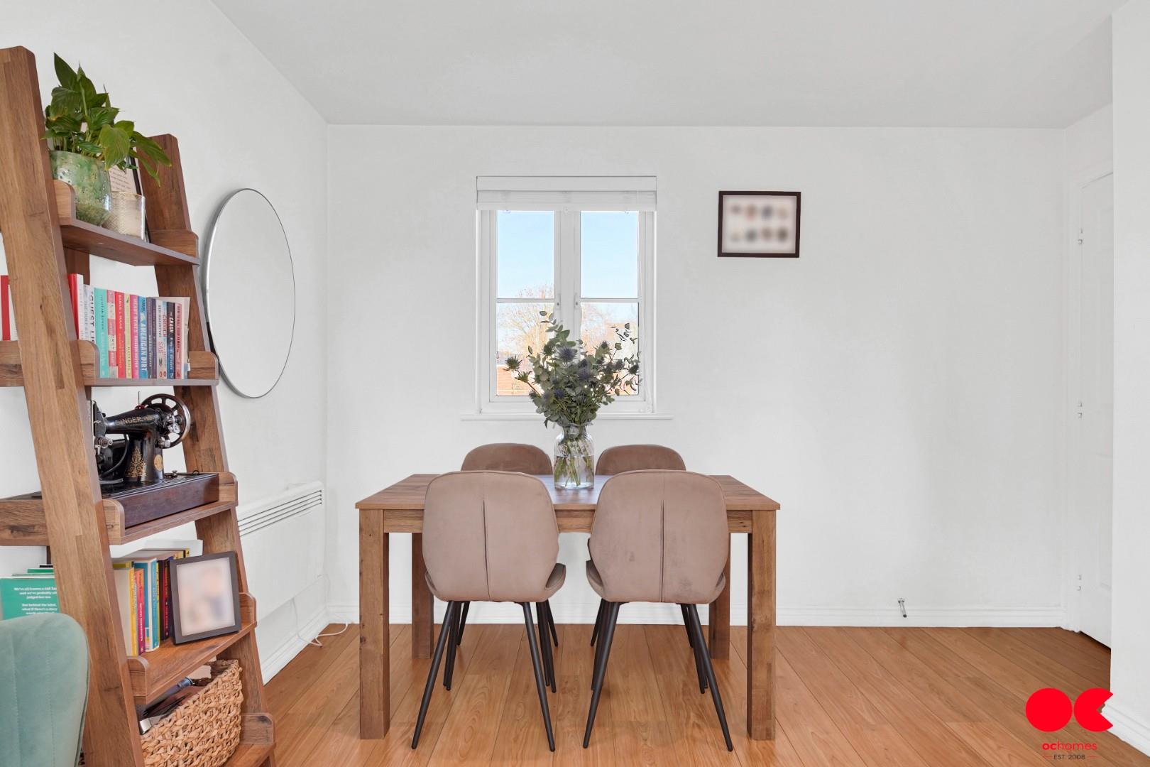 2 bed flat for sale in Kidman Close, Gidea Park  - Property Image 10