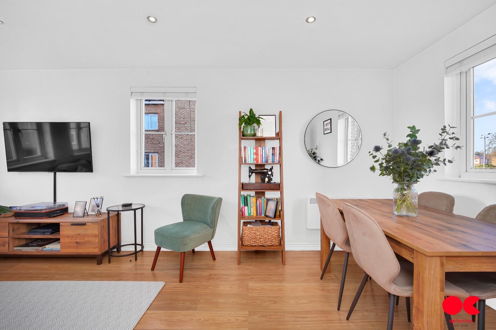 2 bed flat for sale in Kidman Close, Gidea Park  - Property Image 7