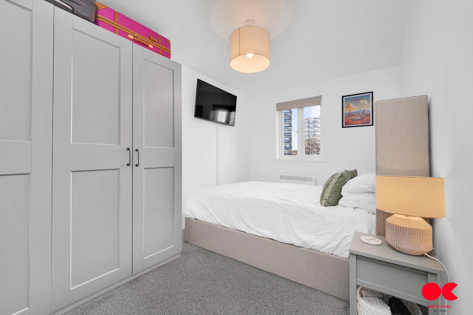 2 bed flat for sale in Kidman Close, Gidea Park  - Property Image 15