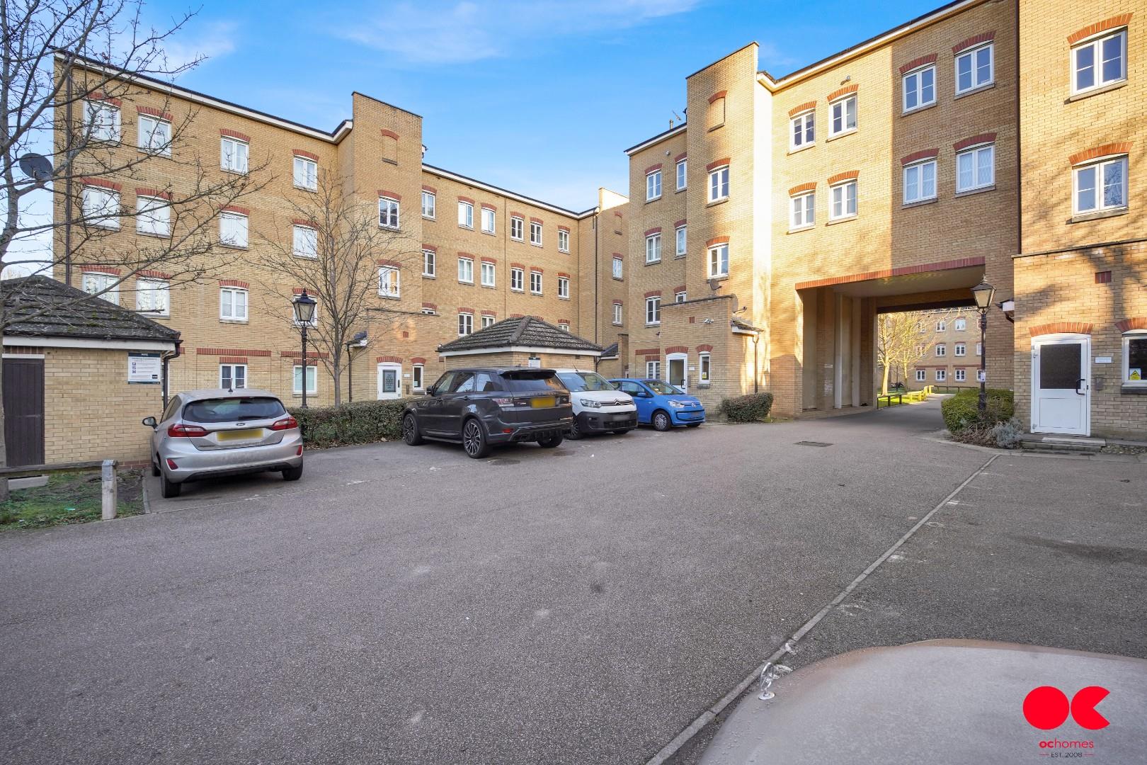2 bed flat for sale in Kidman Close, Gidea Park  - Property Image 21
