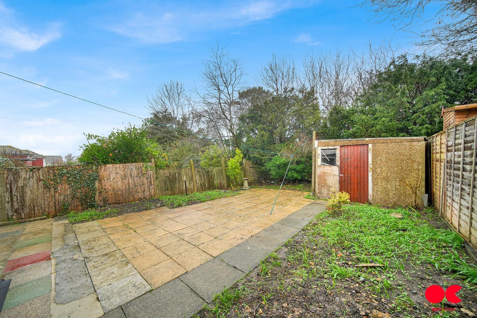 3 bed semi-detached bungalow to rent in Irons Way, Collier Row  - Property Image 17