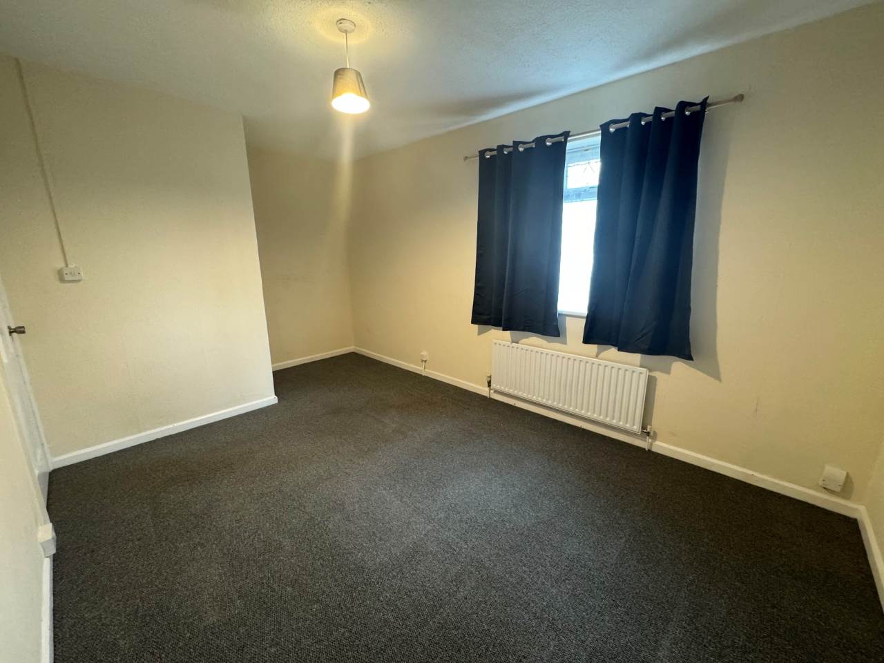 2 bed house to rent in Lichfield Road 4