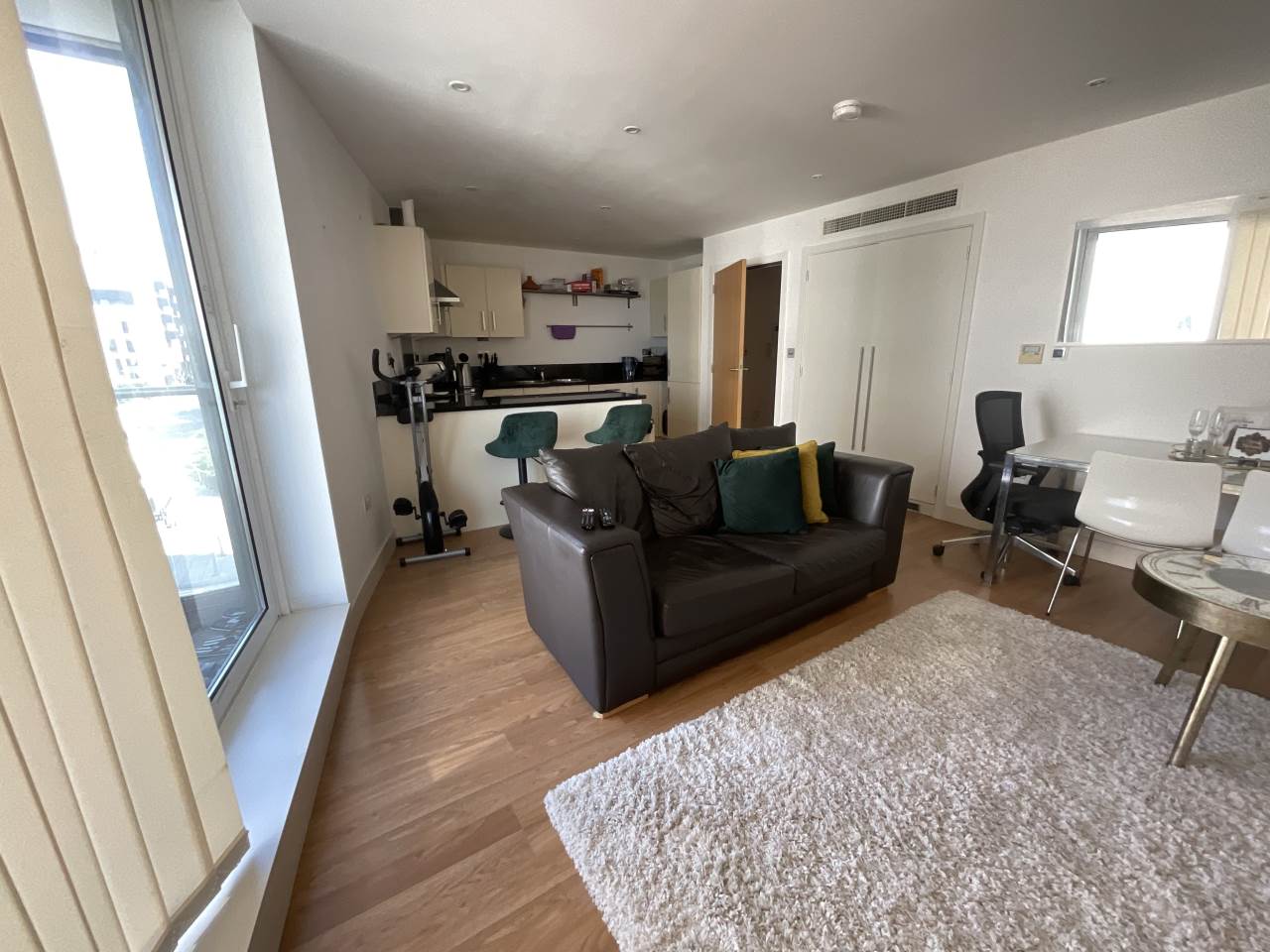 2 bed flat to rent in The Helm  - Property Image 1