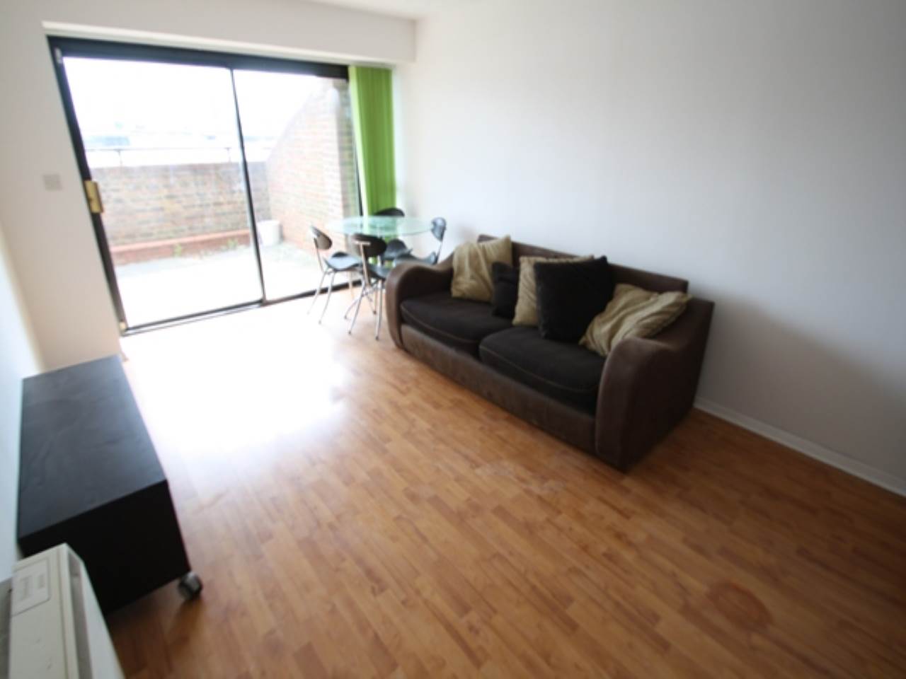 1 bed flat to rent in Plymouth Wharf, E14 