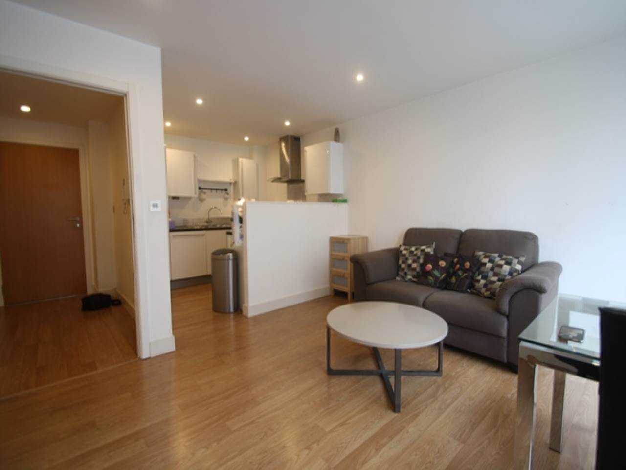 1 bed flat to rent in Latitude Court 1