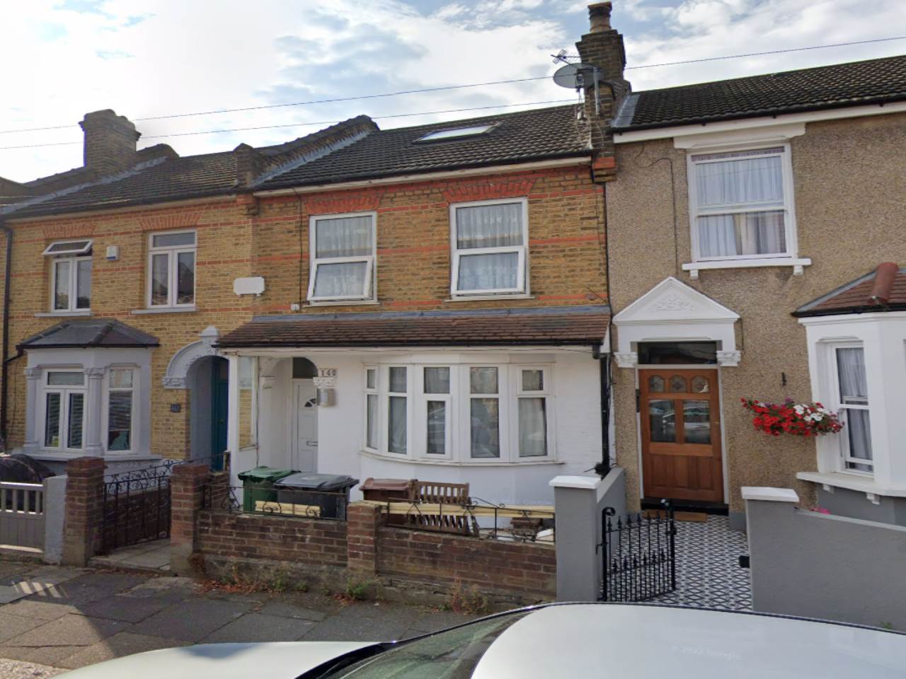 6 bed house to rent in Bramley Close, Walthamstow, E17 