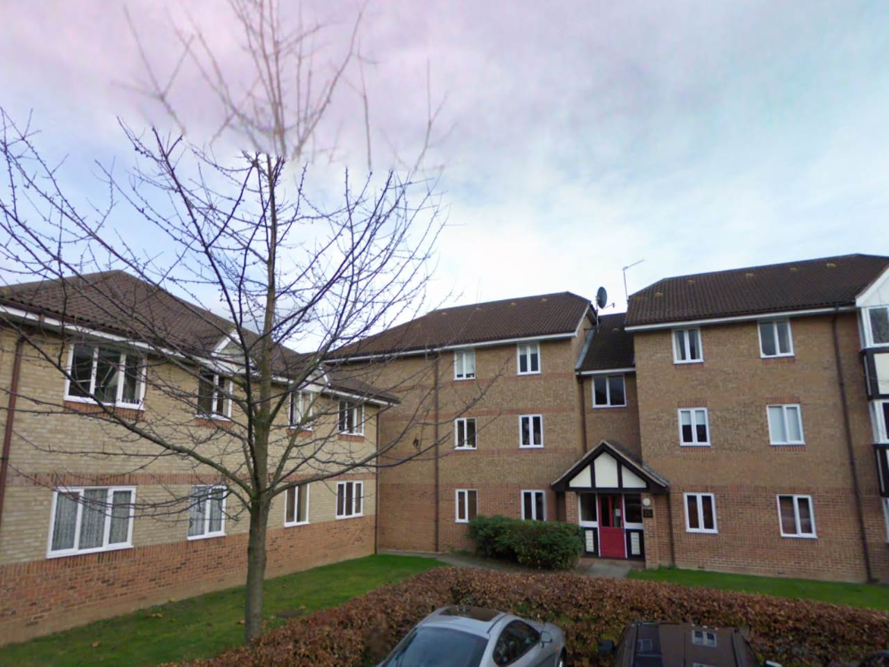 2 bed flat to rent in Woodland Grove, Epping 0